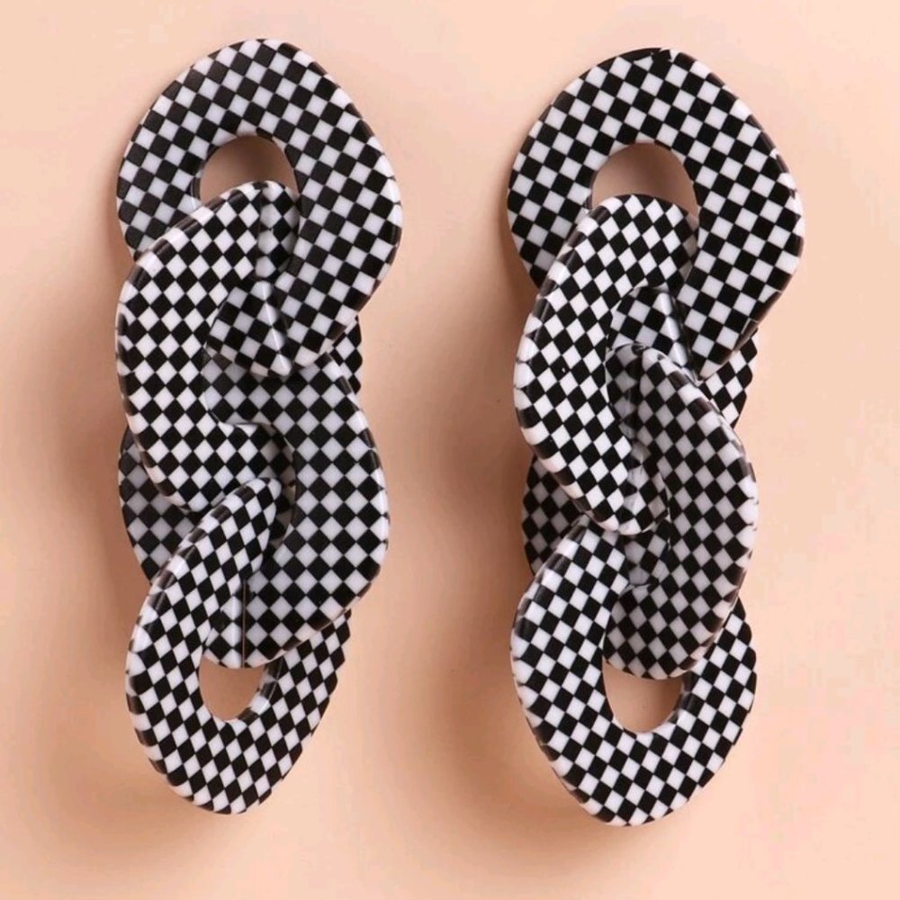 Checkard Chain Earrings